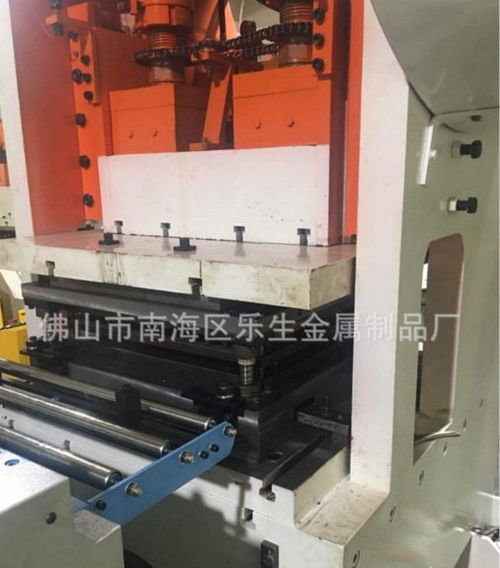 佛山大對角集成吊頂模具機械與樂生金屬制品廠 專業(yè)制造與一體化服務